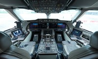 'Đột nhập' chiếc máy bay chở khách đầu tiên của Trung Quốc