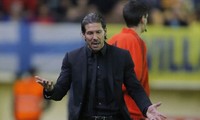 HLV Simeone thất vọng khi Atletico Madrid thảm bại trước Real Madrid.