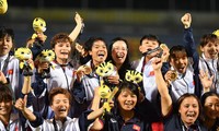 Tuyển bóng đá nữ Việt Nam giành ngôi vô địch SEA Games. Ảnh: Zing