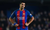 Luis Suarez thất vọng trong màu áo Barcelona thời gian qua.