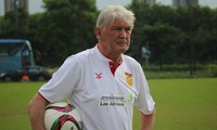 HLV Steve Darby tin ĐT Việt Nam có cơ hội vượt qua vòng bảng Asian Cup 2019.