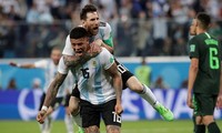 Messi và Marcos Rojo là hai người hùng của Argentina trong trận thắng Nigeria.