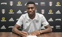 Timothy Fosu-Mensah đã đặt bút ký hợp đồng với Fulham.
