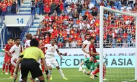 Pha ghi bàn của Baha Abdel-Rahman vào lưới ĐT Việt Nam.