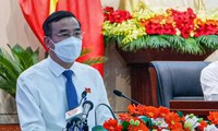 Ông Lê Trung Chinh, Chủ tịch UBND TP Đà Nẵng phát biểu tại kỳ họp thứ 2, HĐND TP Đà Nẵng khoá X. 