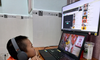 Học sinh Đà Nẵng sẽ khai giảng và học trực tuyến trong bối cảnh dịch COVID-19 đang bùng phát. Ảnh: Nguyễn Thành 