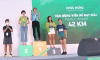 Nữ vận động viên TPHCM đoạt giải nhất marathon cự ly 42 km ở Đà Nẵng
