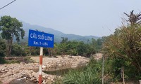 Thi nhau chặn dòng suối Lương ở Đà Nẵng để làm du lịch