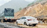Cận cảnh sạt lở nghiêm trọng trên cao tốc La Sơn - Túy Loan 