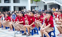 Hà Nội: Tiểu học Thái Thịnh đón tween lớp 1, các cô giáo dành tặng tiết mục đặc biệt