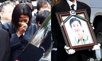 Lễ đưa tang tài tử Lee Sun Kyun: Fan để lại giấy ghi chú &quot;tạm biệt ông chú của tôi&quot;