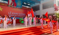 Thầy cô và tween Tiểu học Văn Chương rộn ràng đón khai giảng năm học mới