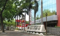 Trường quốc tế Việt - Úc (TP.HCM) tiếp tục vấp phải chỉ trích về chính sách học phí