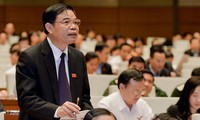 Bộ trưởng NN&PTNT Nguyễn Xuân Cường cho rằng, an toàn sinh học là "vũ khí" hữu hiệu nhất với bệnh dịch tả lợn châu Phi, khi đến nay chưa có thuốc, vaccine phòng trừ.