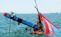 Ca nô phía Trung Quốc đã ngăn cản hoạt động trục vớt tàu cá của ngư dân Việt Nam bị chìm ở quần đảo Hoàng Sa (Ảnh minh họa)