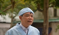 Bộ trưởng NN&PTNT Nguyễn Xuân Cường cảnh báo các doanh nghiệp, trang trại về tình trạng găm hàng, thổi giá