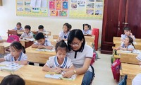 Cô giáo xứ Nghệ vượt 60 km mỗi ngày đến trường