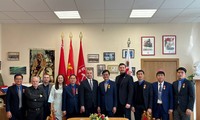 Đoàn đại biểu cấp cao Trung ương Đoàn TNCS Hồ Chí Minh chào xã giao Bí thư thứ nhất Đảng Cộng sản Belarus 