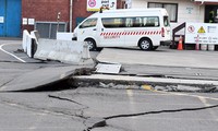 Mặt đường ở Cảng Trung tâm, Wellington nức toác sau trận động đất 