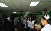 Bên trong bệnh viện Bệnh viện Phramongkutklao sau vụ đánh bom.