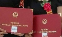 Nhiều ngành &apos;trắng&apos; giáo sư năm 2021