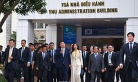 Tổng thống Hàn Quốc Yoon Suk Yeol thăm ĐHQGHN và giao lưu với sinh viên