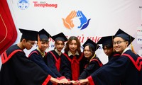 120 sinh viên nhận học bổng ‘Nâng bước thủ khoa 2023’