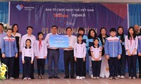 Trao tặng phòng học máy tính Trường Tiểu học và THCS Hà Sen, Hải Phòng