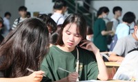 Tân sinh viên Y khoa nhập học: Bắt đầu hành trình trở thành bác sĩ 