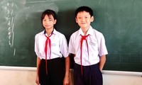 Nhặt được tài sản &apos;khủng&apos;, hai học sinh lớp 5 ở Đồng Nai trả lại người đánh rơi