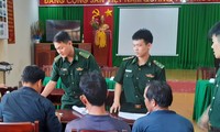 Cứu 14 ngư dân tàu cá Bình Định gặp nạn trên biển