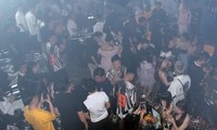 Cảnh sát &apos;tập kích&apos; quán bar trá hình ở Đồng Nai 
