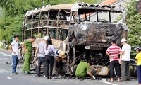 Một xe khách bị cháy trên QL 1A đoạn qua Tuy An, Phú Yên tối 3/9