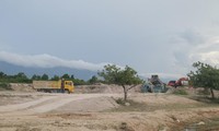 Cận cảnh &apos;đại công trường&apos; khai thác cát trong khu công nghiệp tại Ninh Thuận