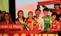 Cầu thủ Huỳnh Như nhận danh hiệu ‘Công dân trẻ tiêu biểu TPHCM’