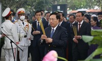 Đoàn lãnh đạo Trung ương, TPHCM, Vĩnh Long dâng hương tưởng niệm cố Thủ tướng Võ Văn Kiệt