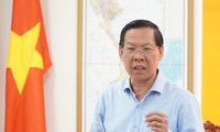 Chủ tịch Phan Văn Mãi: TPHCM phải quản được tình trạng buôn lậu qua đường biển, thẩm lậu qua biên giới