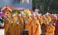 Đại lễ Phật đản: Kêu gọi chấm dứt chiến tranh, hận thù tiêu tan
