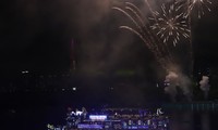 &apos;Bữa tiệc&apos; pháo hoa và drone đặc sắc mở hội Sông nước TPHCM 