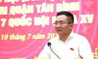 &apos;Ông bà để lại 10.000m2 đất nhưng vẫn phải kiếm cơm qua ngày&apos;