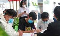 Thí sinh đăng ký nộp hồ sơ tại Trường ĐH Quốc tế Sài Gòn