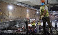 Trắng đêm đổ nền ga ngầm dự án đường sắt Nhổn - Ga Hà Nội 