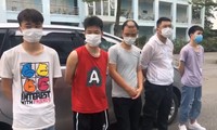 CSGT phát hiện 5 người Trung Quốc nhập cảnh trái phép trên đường ra sân bay Nội Bài