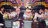 Bắt quả tang nhóm dân chơi tổ chức &apos;tiệc&apos; ma túy trong quán karaoke ở Hải Phòng 