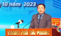 Ông Nguyễn Anh Tuân tái đắc cử chức Chủ tịch LĐLĐ TP Hải Phòng khóa XV, nhiệm kỳ 2023-2028.