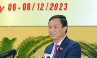 Ông Triệu Thế Hùng - Chủ tịch UBND tỉnh Hải Dương phát biểu tại kỳ họp. Ảnh: Báo Hải Dương 