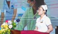 Hải Phòng khen thưởng nữ điều dưỡng cứu bé sơ sinh sặc sữa, ngưng tim