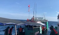 Đẩy đuổi tàu cá Trung Quốc xâm phạm lãnh hải Việt Nam 