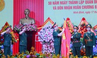 Bốn quân đoàn của Việt Nam được tổ chức lại thành hai quân đoàn