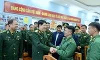 Đại tướng Lương Cường yêu cầu chiến sĩ Biên phòng vui xuân không quên nhiệm vụ